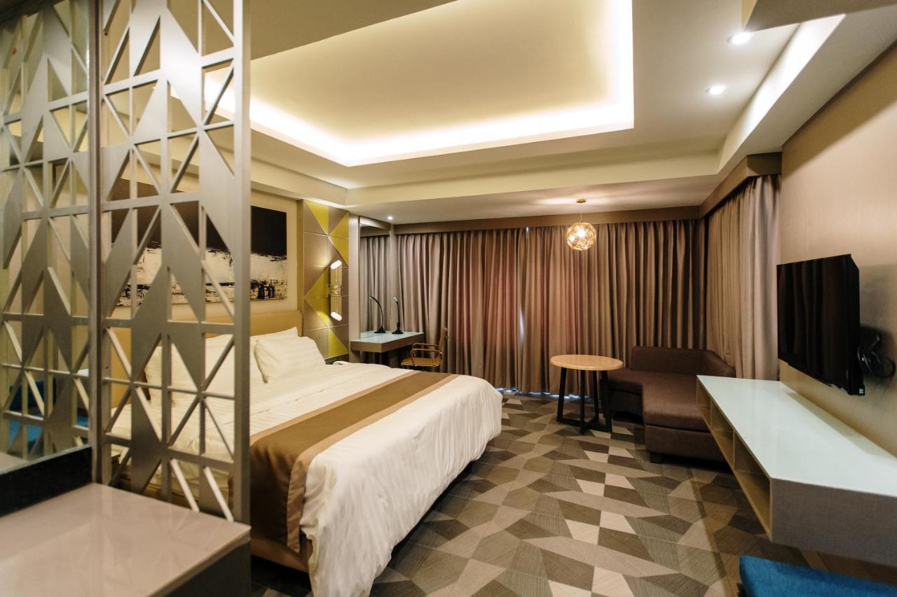 Zuri Hotel Iloilo City Eksteriør billede